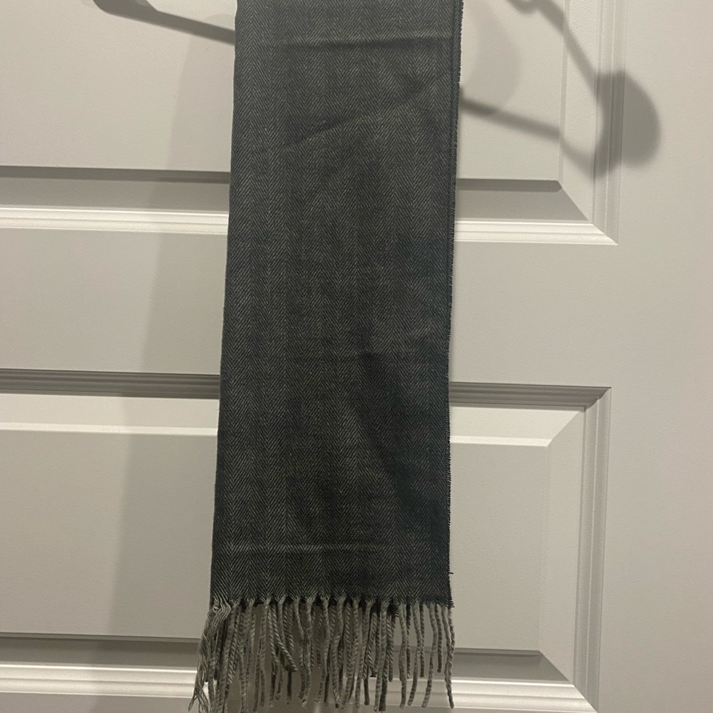 Cashmere scarf